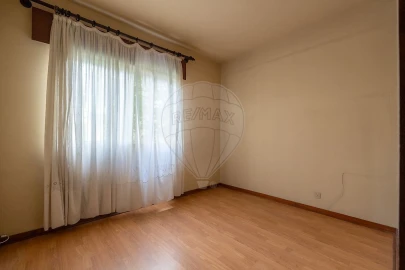 Apartamento T4 para Venda em Santo Antonio dos Olivais