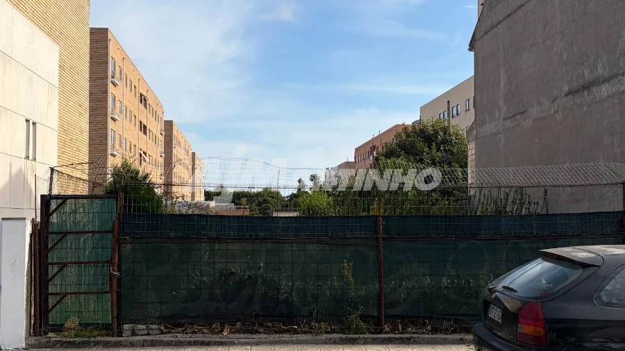 Terreno para Venda em São Mamede de Infesta e Senhora da Hora