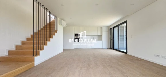 Apartamento T4 para Venda em Gulpilhares e Valadares