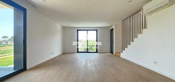 Apartamento T4 para Venda em Gulpilhares e Valadares