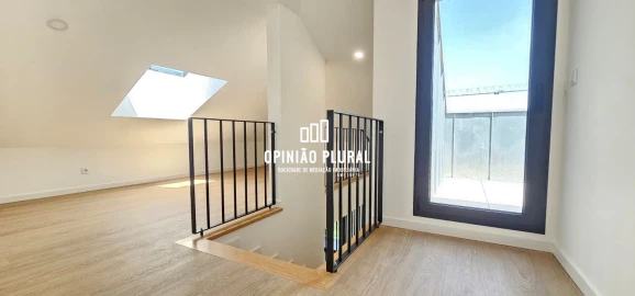 Apartamento T4 para Venda em Gulpilhares e Valadares