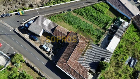 Moradia T3 para Venda em São Bartolomeu de Regatos