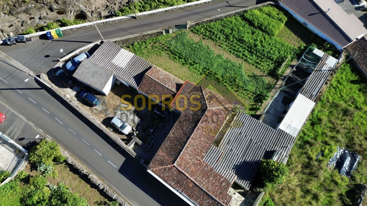 Moradia T3 para Venda em São Bartolomeu de Regatos Foto 2
