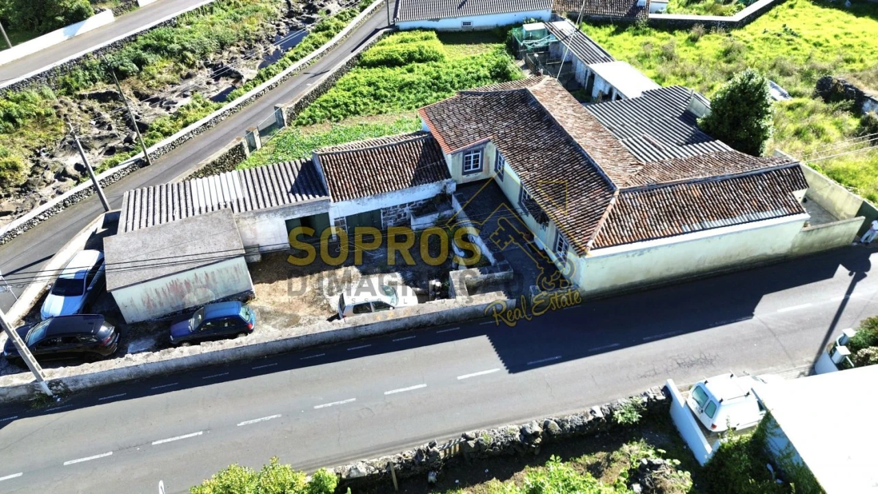 Moradia T3 para Venda em São Bartolomeu de Regatos Foto 1
