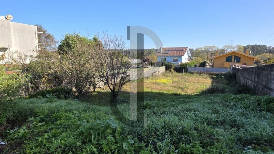 Terreno para Venda em Sandim, Olival, Lever e Crestuma