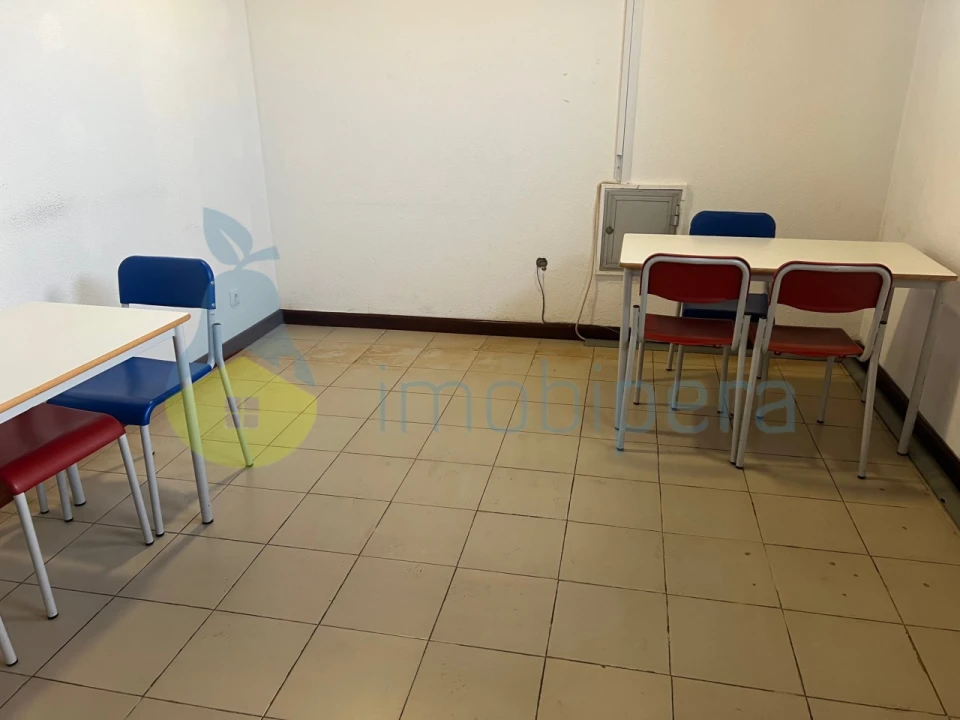 Loja para Venda em Albufeira e Olhos de Água Foto 8