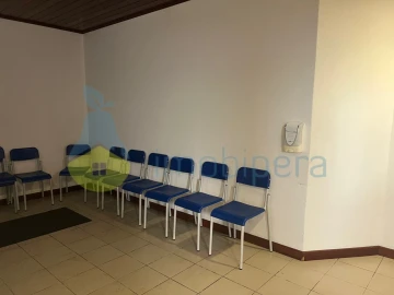 Loja para Venda em Albufeira e Olhos de Água
