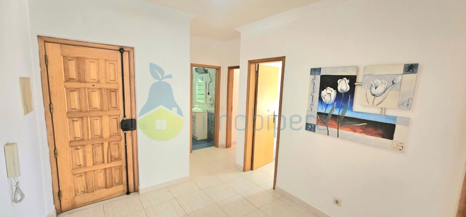 Apartamento T2 para Venda em Armação de Pera Foto 2
