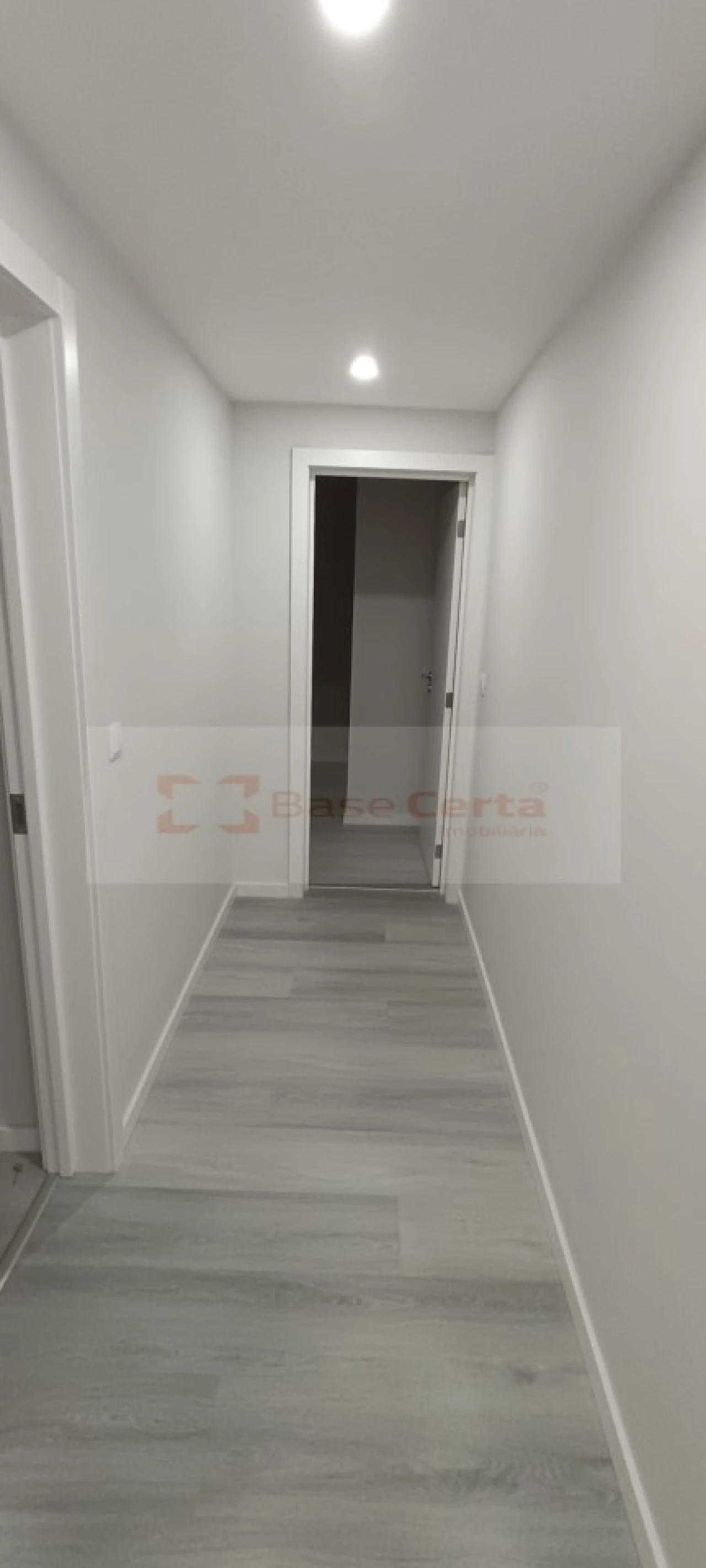 Apartamento T2 para Venda em Corroios Foto 15