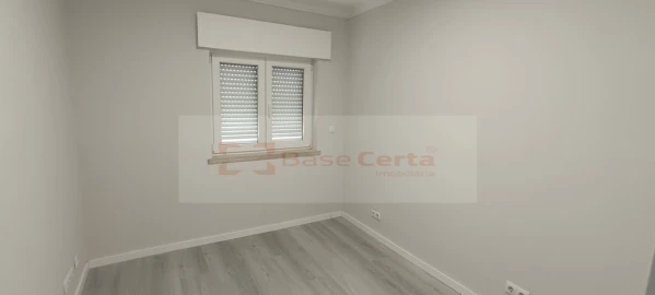 Apartamento T2 para Venda em Corroios