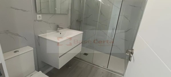 Apartamento T2 para Venda em Corroios