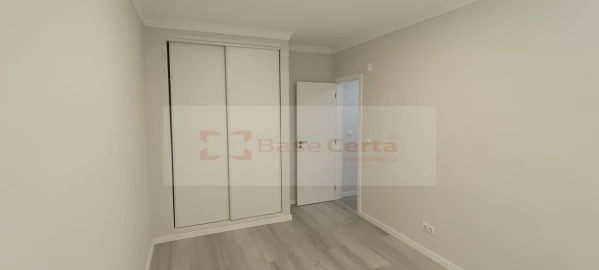 Apartamento T2 para Venda em Corroios