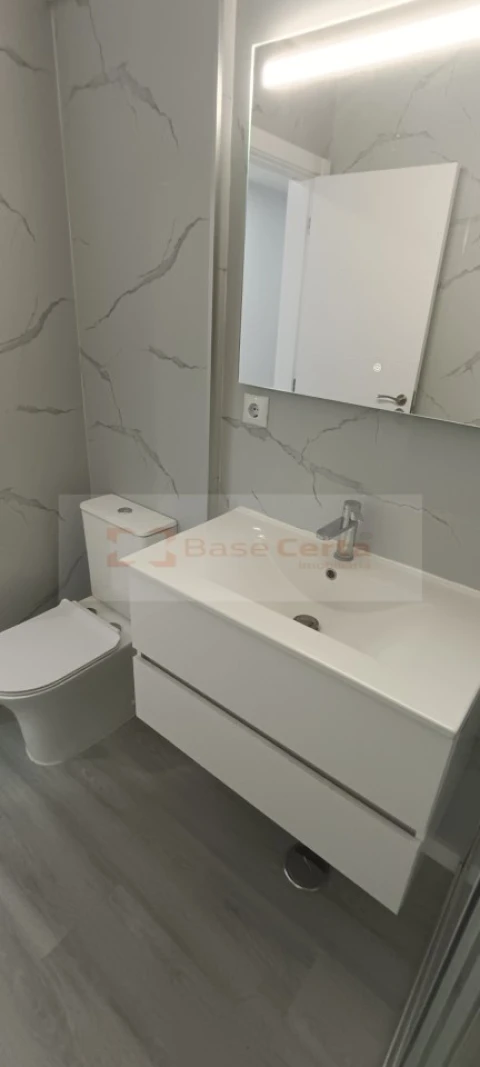 Apartamento T2 para Venda em Corroios