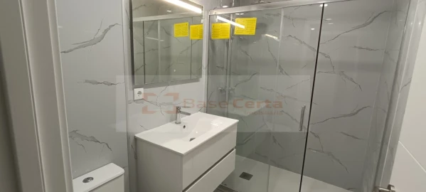 Apartamento T2 para Venda em Corroios