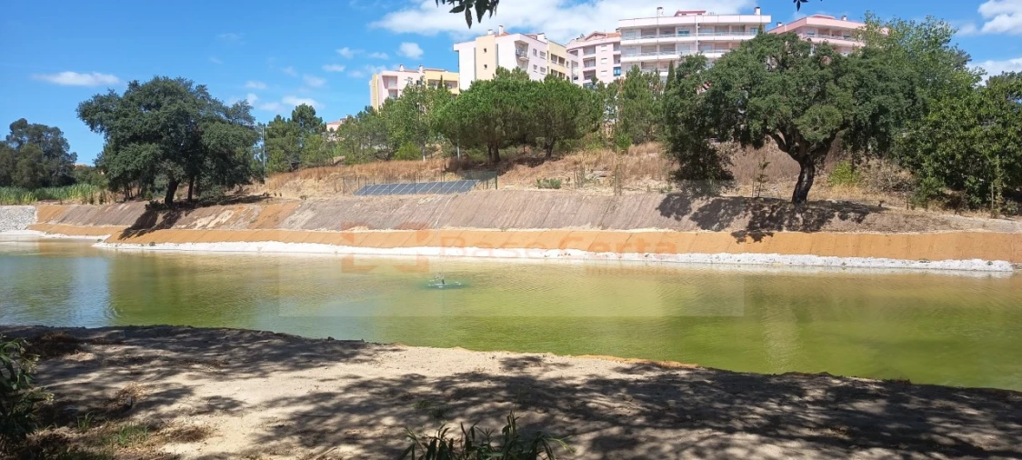 Apartamento T2 para Venda em Corroios Foto 5
