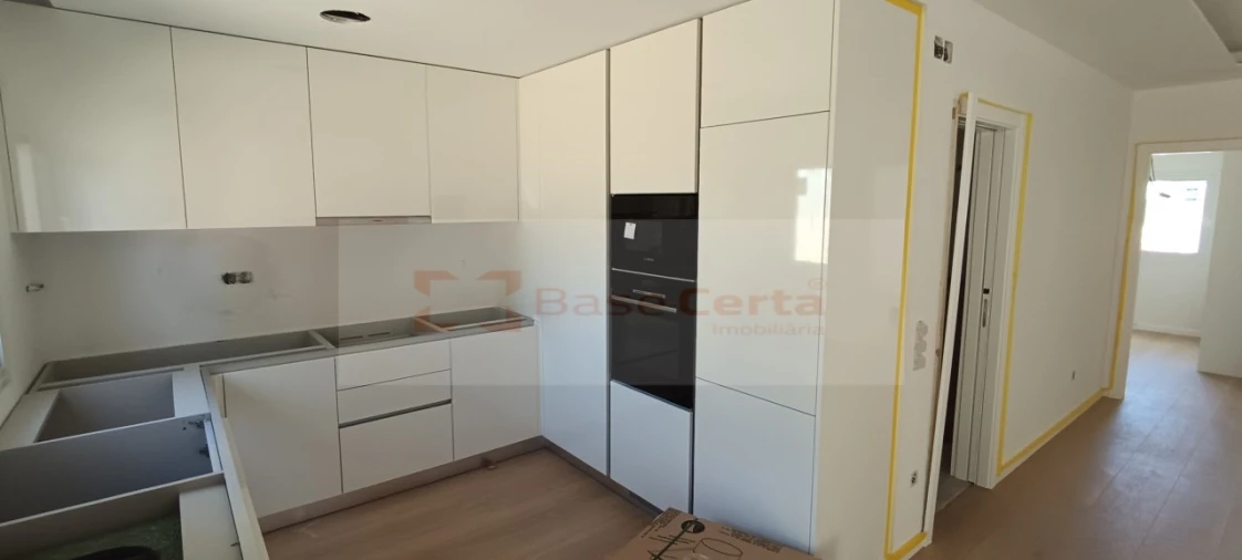 Apartamento T2 para Venda em Azambuja Foto 4