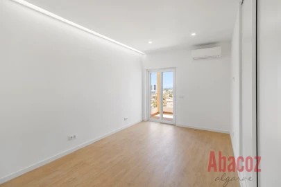 Apartamento T3 para Venda em Lagos (São Sebastião e Santa Maria)