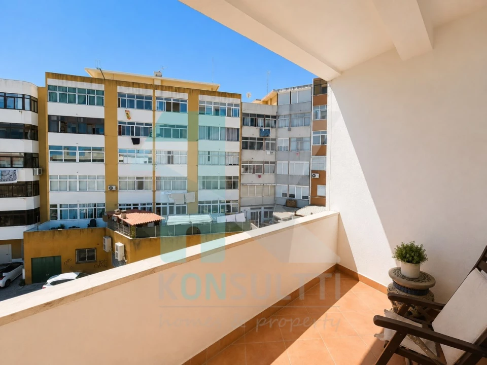 Apartamento T3 para Venda em Laranjeiro e Feijó Foto 13