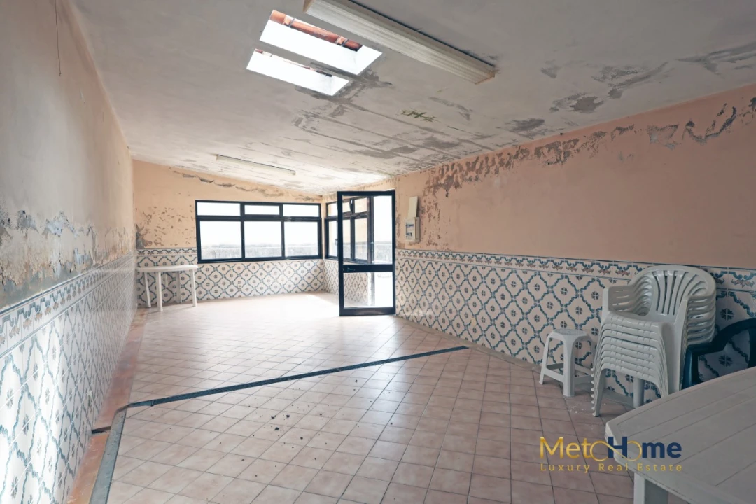 Apartamento T2 para Venda em Arcozelo Foto 38