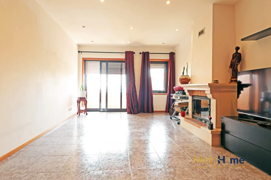 Apartamento T2 para Venda em Arcozelo Foto 12