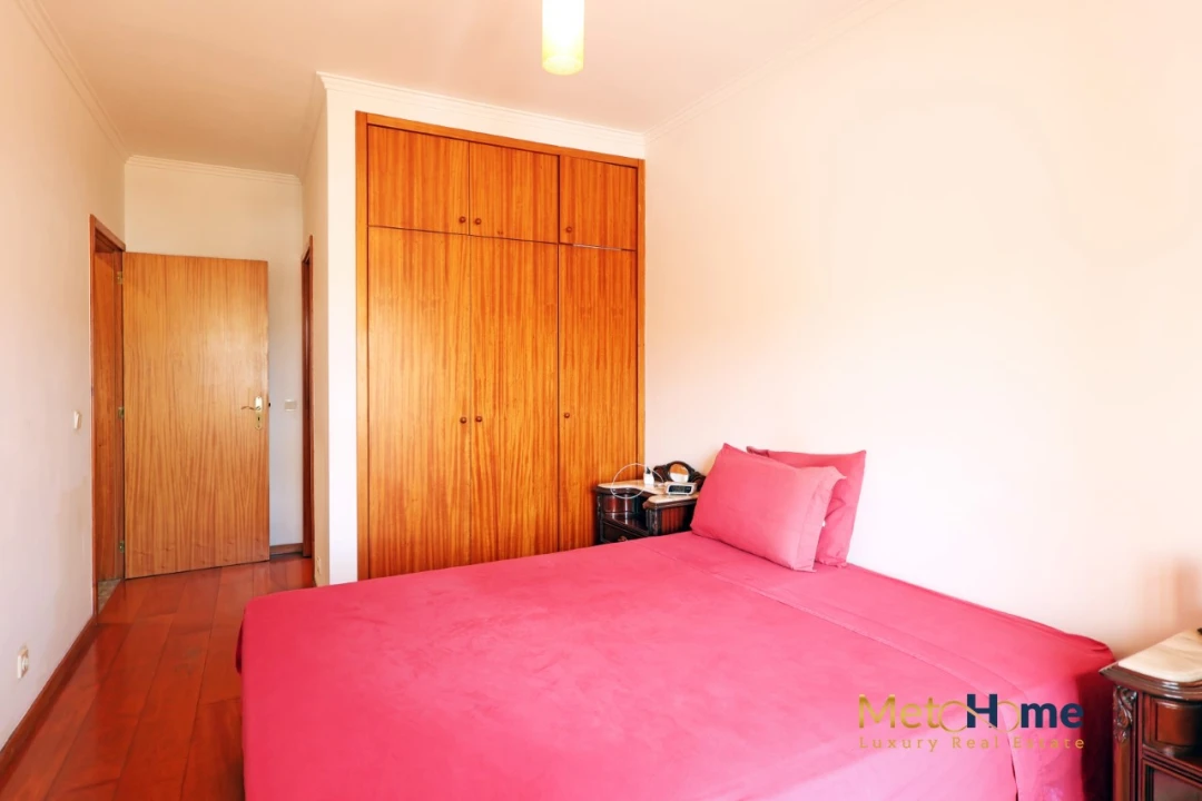 Apartamento T2 para Venda em Arcozelo Foto 30