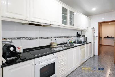 Apartamento T2 para Venda em Arcozelo