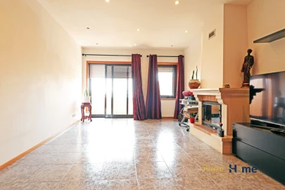 Apartamento T2 para Venda em Arcozelo