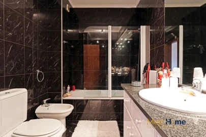 Apartamento T2 para Venda em Arcozelo