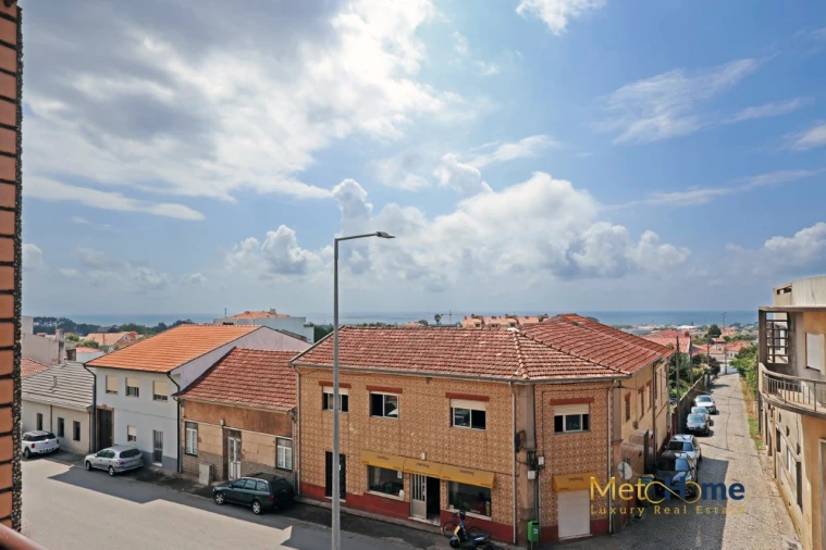 Apartamento T2 para Venda em Arcozelo Foto 14