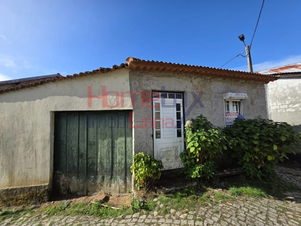 Moradia T4 para Venda em Castro Daire Foto 5