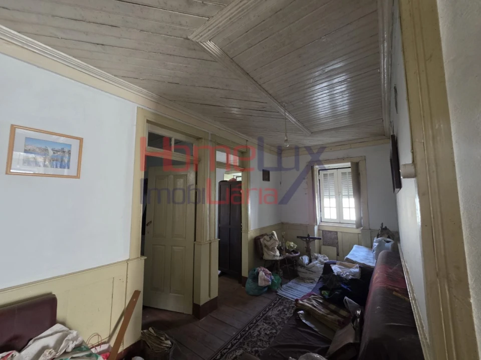 Moradia T4 para Venda em Castro Daire Foto 9