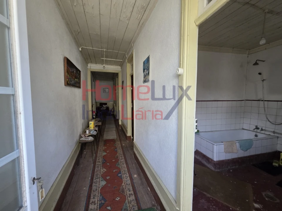 Moradia T4 para Venda em Castro Daire Foto 10