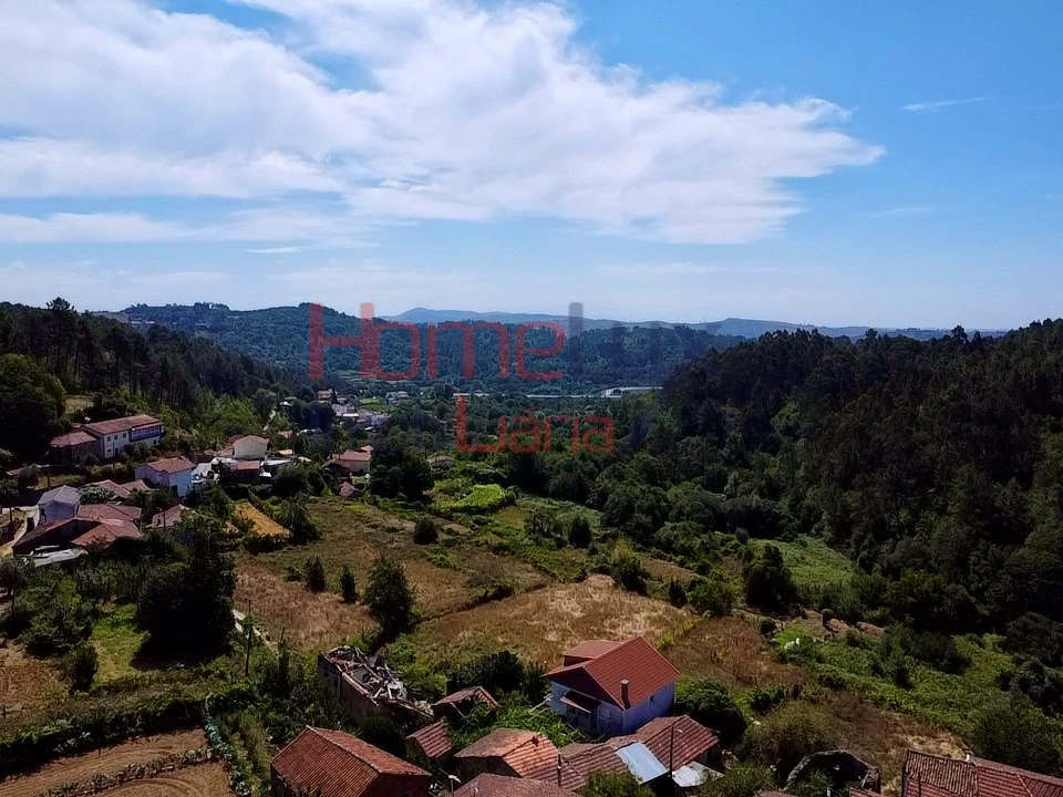 Moradia T4 para Venda em Castro Daire Foto 36