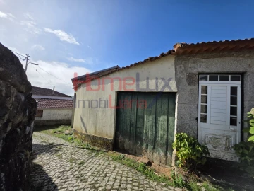 Moradia T4 para Venda em Castro Daire