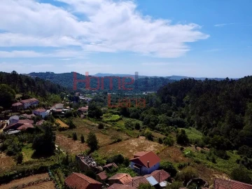 Moradia T4 para Venda em Castro Daire