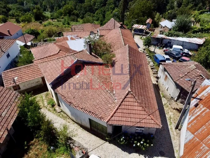 Moradia T4 para Venda em Castro Daire Foto 6