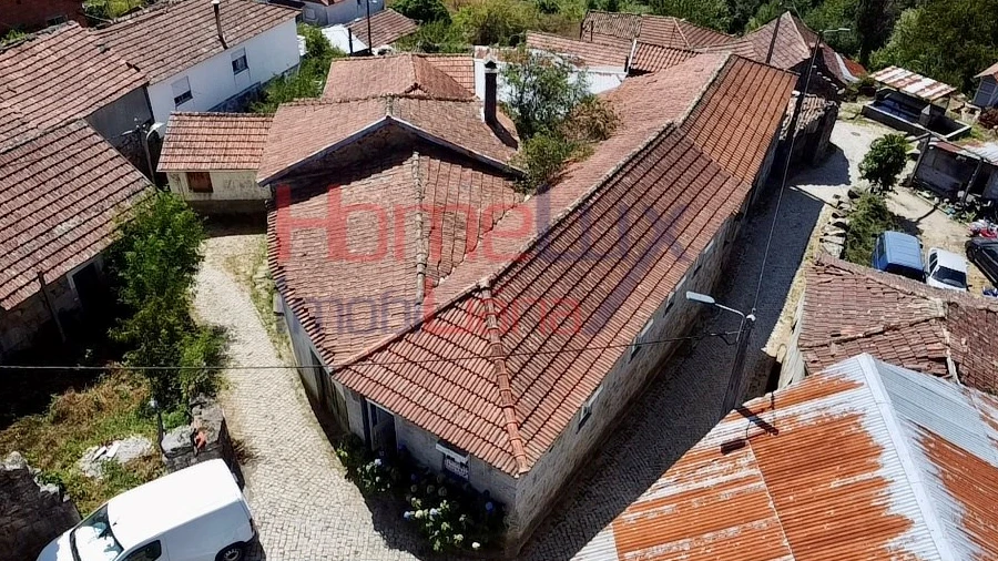 Moradia T4 para Venda em Castro Daire