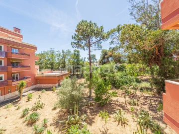 Apartamento T2 para Arrendamento em Costa da Caparica