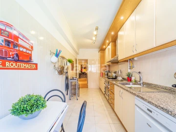Apartamento T2 para Arrendamento em Costa da Caparica