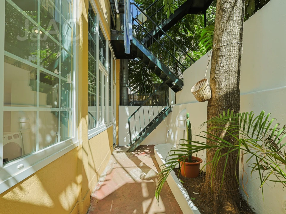 Apartamento T3 para Arrendamento em Avenidas Novas Foto 2