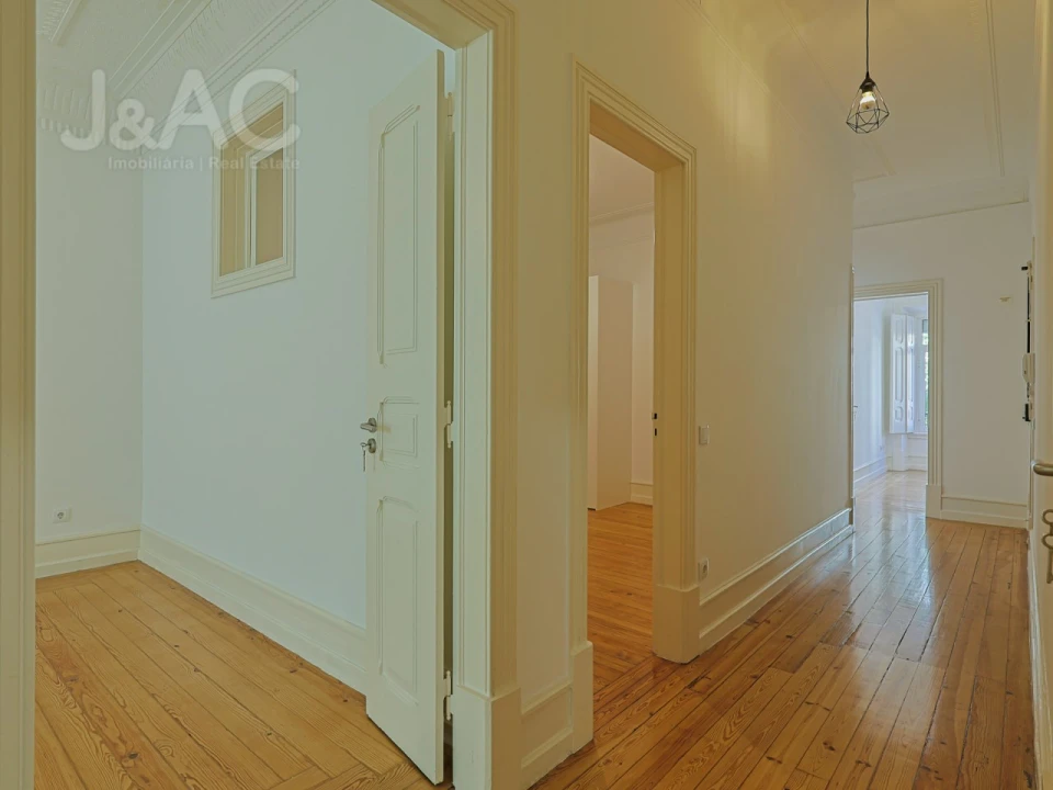 Apartamento T3 para Arrendamento em Avenidas Novas Foto 4