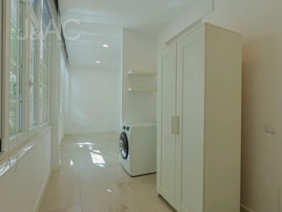 Apartamento T3 para Arrendamento em Avenidas Novas Foto 8