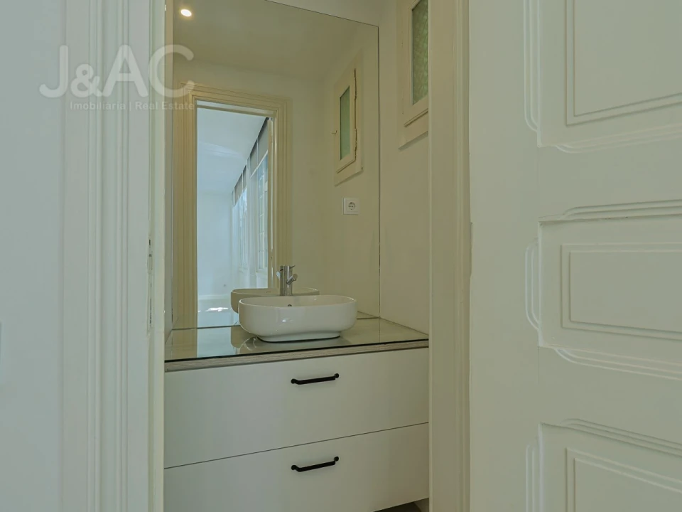 Apartamento T3 para Arrendamento em Avenidas Novas Foto 10