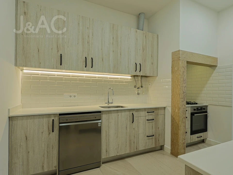 Apartamento T3 para Arrendamento em Avenidas Novas Foto 12