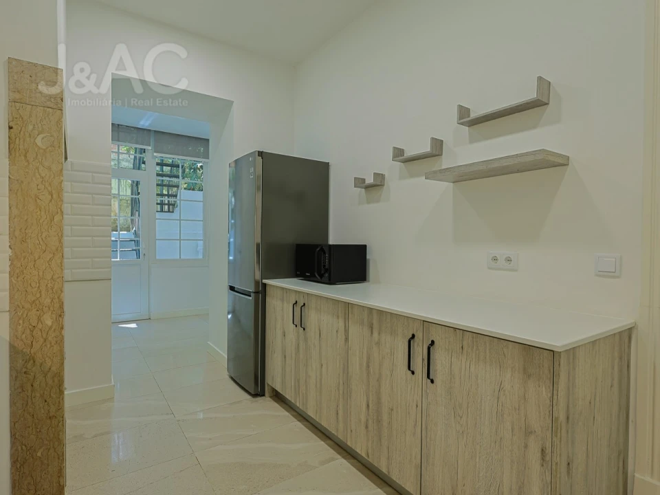 Apartamento T3 para Arrendamento em Avenidas Novas Foto 13
