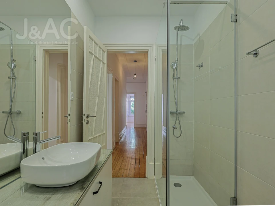 Apartamento T3 para Arrendamento em Avenidas Novas Foto 20