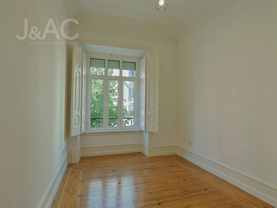 Apartamento T3 para Arrendamento em Avenidas Novas Foto 22