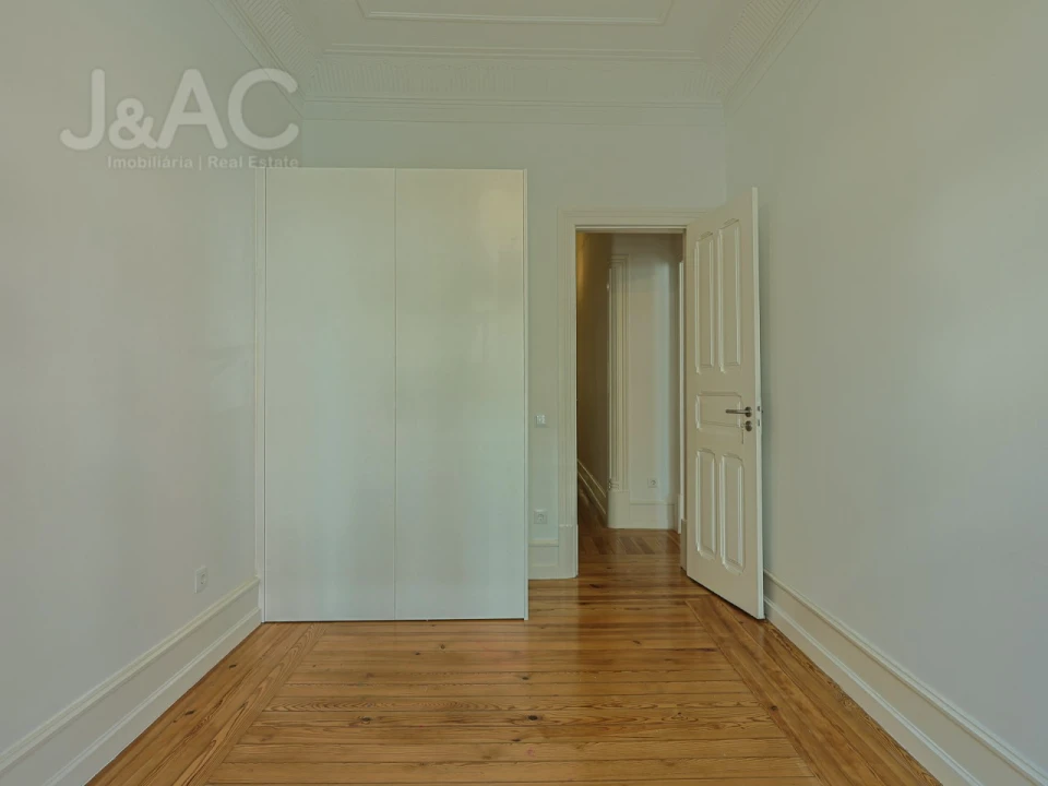 Apartamento T3 para Arrendamento em Avenidas Novas Foto 23