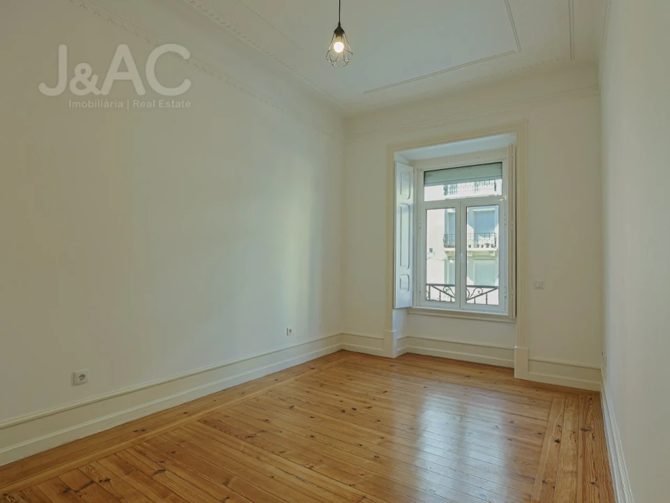 Apartamento T3 para Arrendamento em Avenidas Novas Foto 24