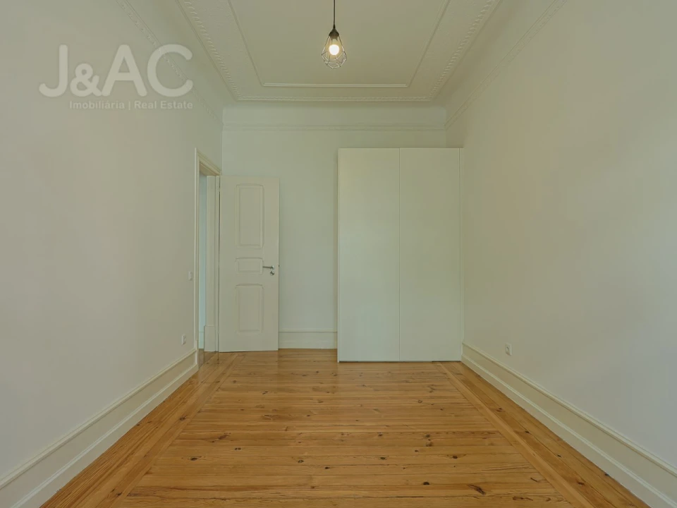 Apartamento T3 para Arrendamento em Avenidas Novas Foto 25